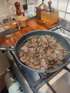 Nyrretapper skåret i skiver til sandwich