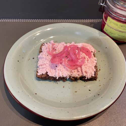 Skinkesalat med Rødløg